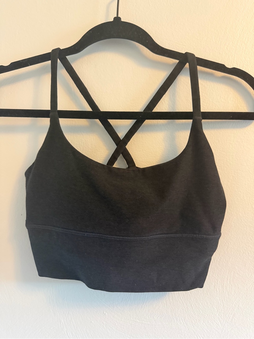 Vuori Women’s Black Crisscross Back Longline Sports Bra